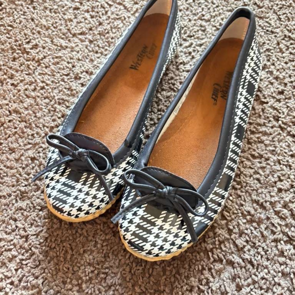 Western Chief Black & White Houndstooth Ballet Flats with Bow